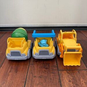 Yellow and Blue Construction Toy Set